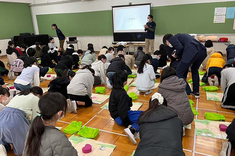 学校でのPUSH講習の様子